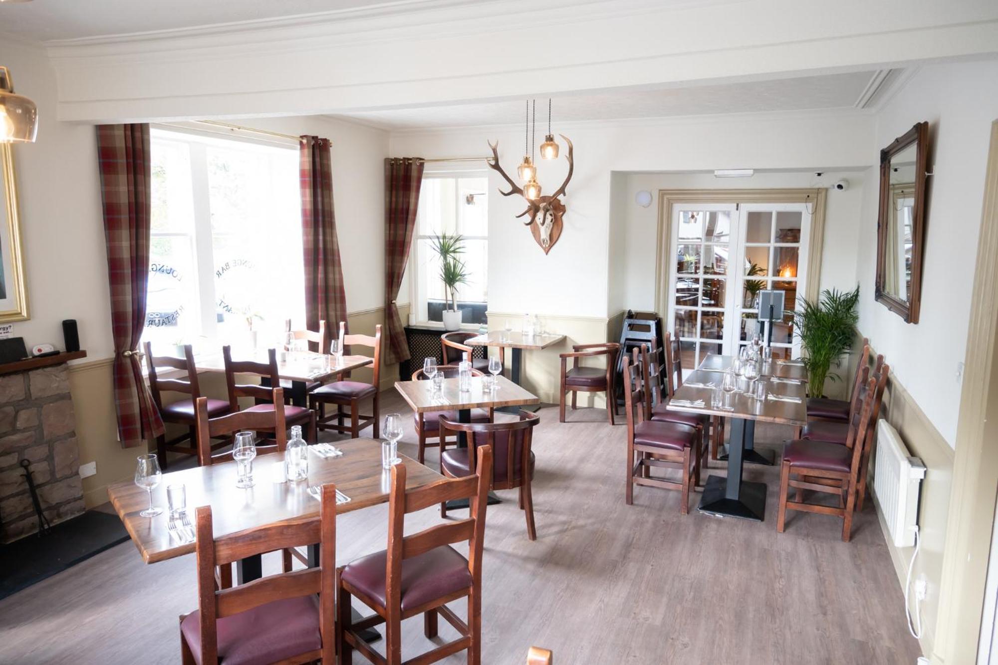 Ord Arms Hotel Мюър оф Орд Екстериор снимка
